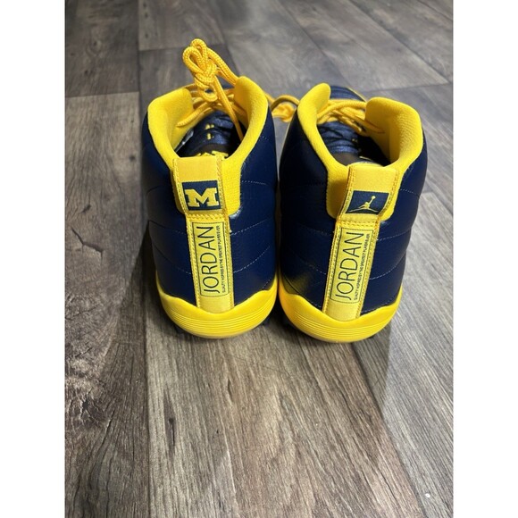Air Jordan 12 Michigan Wolverines Football Cleats PE, Size 18 FJ6219-407 - Picture 2 of 7